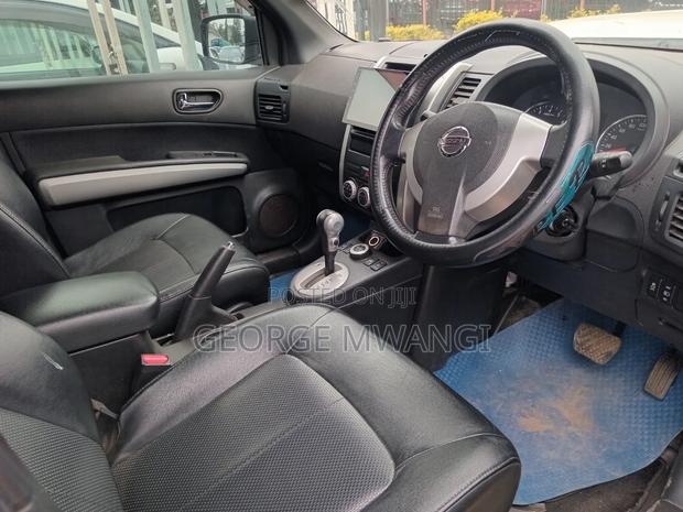 Nissan X-Trail 2011 Silver