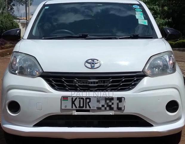 Toyota Passo 2018 White