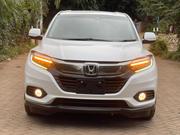 Honda Vezel 2019 White for sale