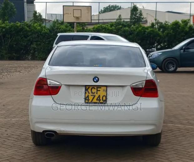 BMW 320i 2009 White