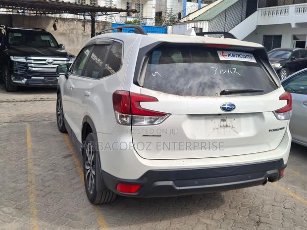 Subaru Forester 2017 White