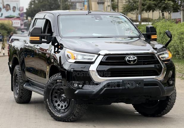 Toyota Hilux Revo Double Cab Deisel 2.4 RWD 2021 Black
