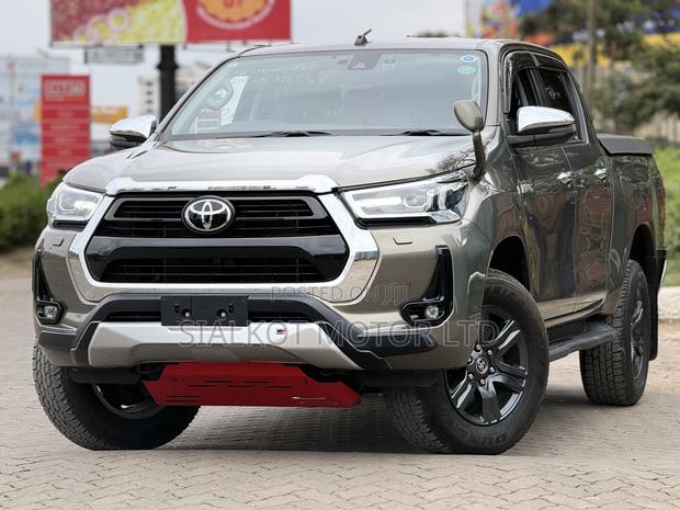 Toyota Hilux Revo Double Cab Deisel 2.4 AWD 2021 Gray