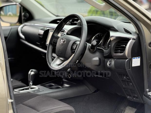 Toyota Hilux Revo Double Cab Deisel 2.4 AWD 2021 Gray