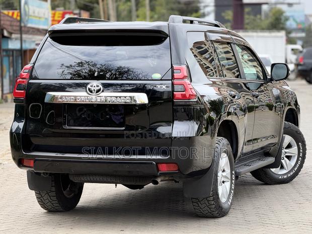 Toyota Land Cruiser Prado 2.8 2020 Black
