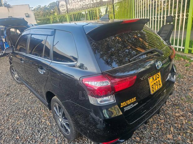 Toyota Corolla Fielder 2017 Black