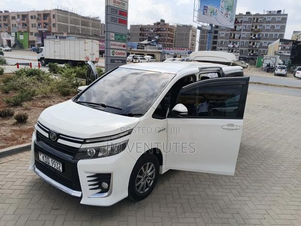 Toyota Voxy 2016 White