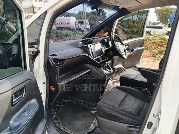 Toyota Voxy 2016 White