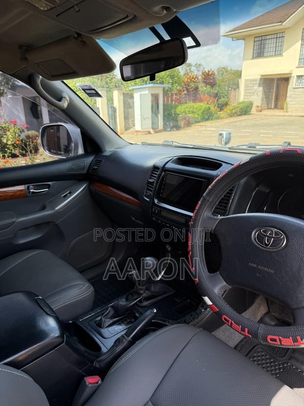 Toyota Land Cruiser Prado 3.4 5dr 2005 Silver