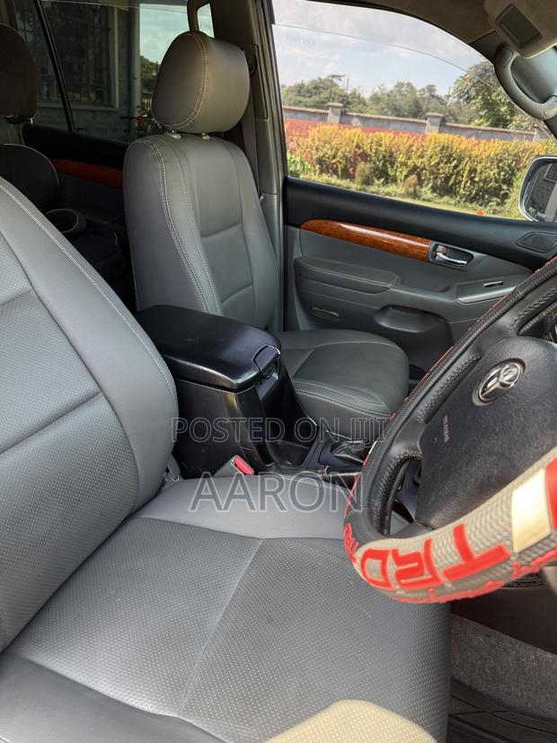 Toyota Land Cruiser Prado 3.4 5dr 2005 Silver