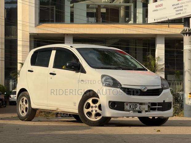 Daihatsu Mira 2016 White