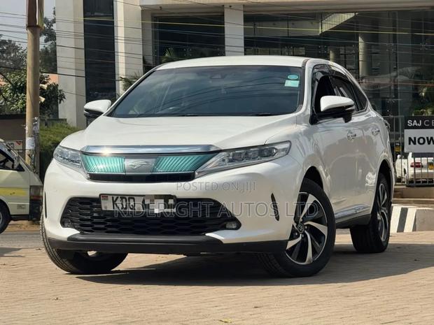 Toyota Harrier 2017 White