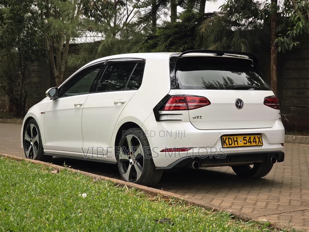 Volkswagen Golf GTI 2015 White