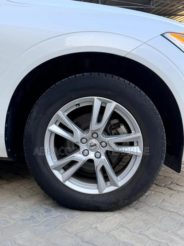Volvo XC60 2019 White