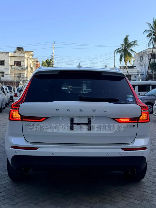 Volvo XC60 2019 White