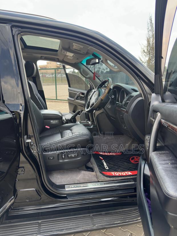 Toyota Land Cruiser 4.6 V8 ZX 2011 Black