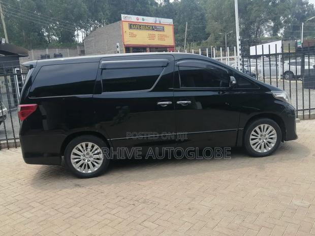 Toyota Alphard 2014 Black