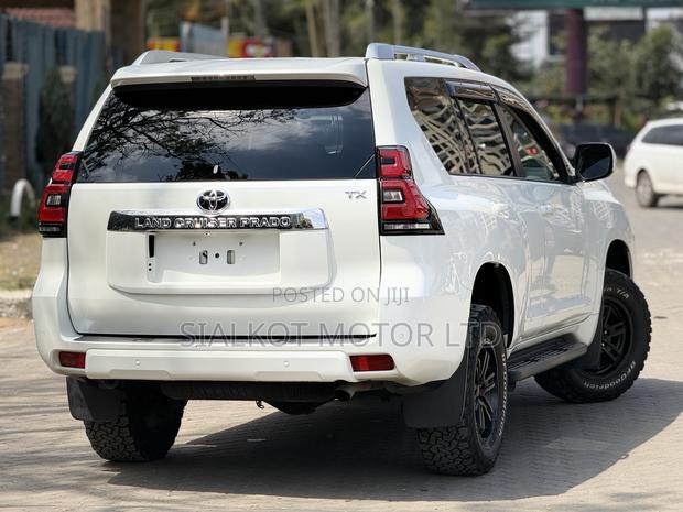 Toyota Land Cruiser Prado 2.7 2019 White