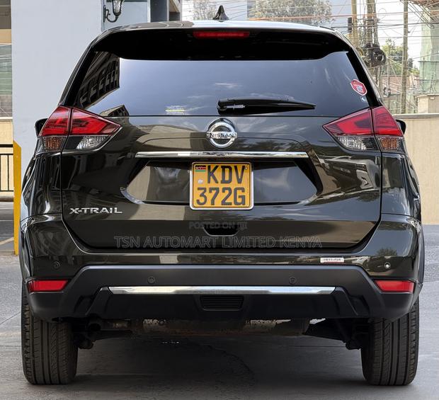 Nissan X-Trail 2.0 Petrol AWD 2018 Green