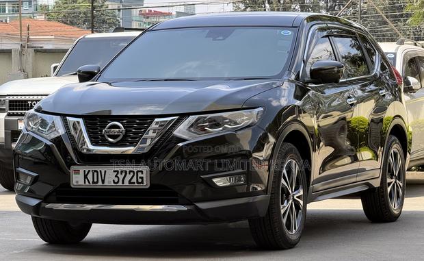 Nissan X-Trail 2.0 Petrol AWD 2018 Green