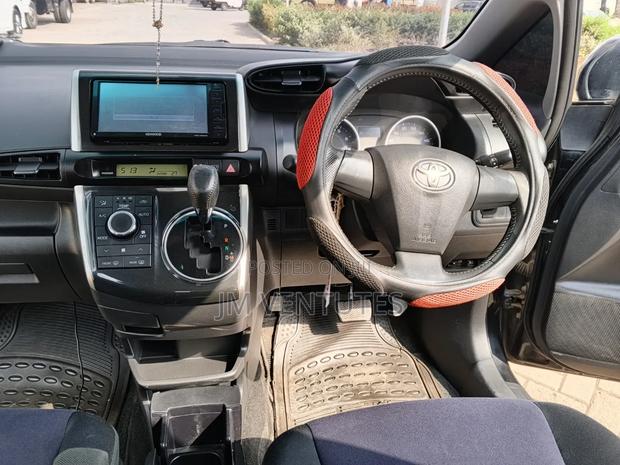 Toyota Wish 2016 Black