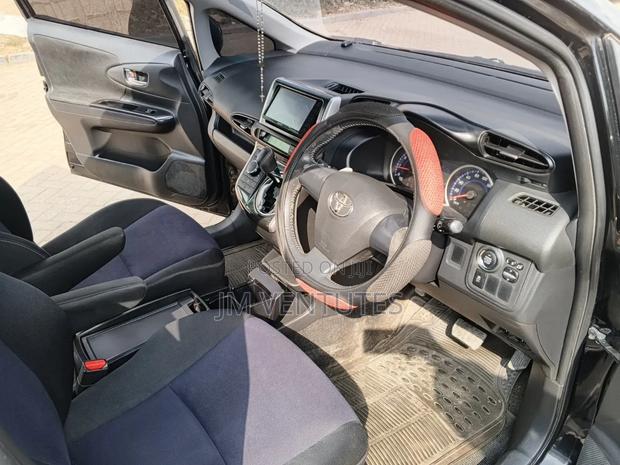 Toyota Wish 2016 Black