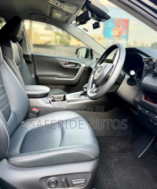 Toyota RAV4 2020 Matt Black