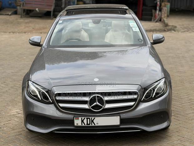 Mercedes-Benz E220 2016 Gray