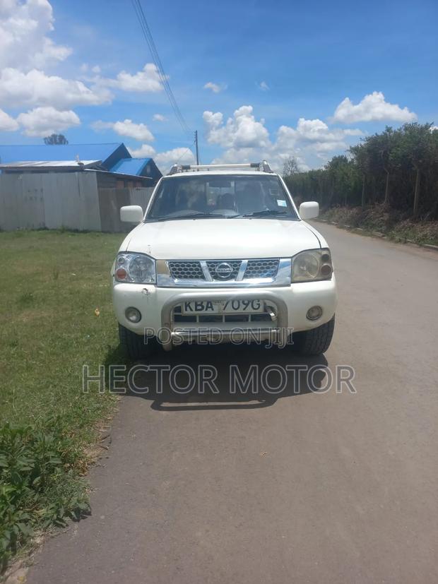 Nissan NP300 2008 White