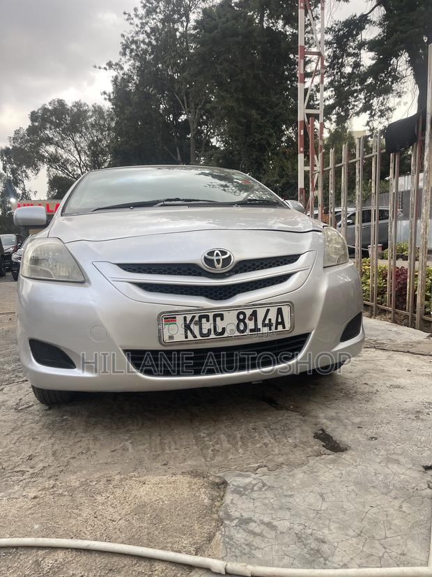 Toyota Belta 2009 Silver