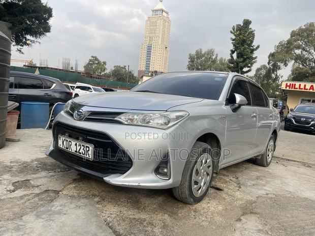 Toyota Axio 2018 Silver