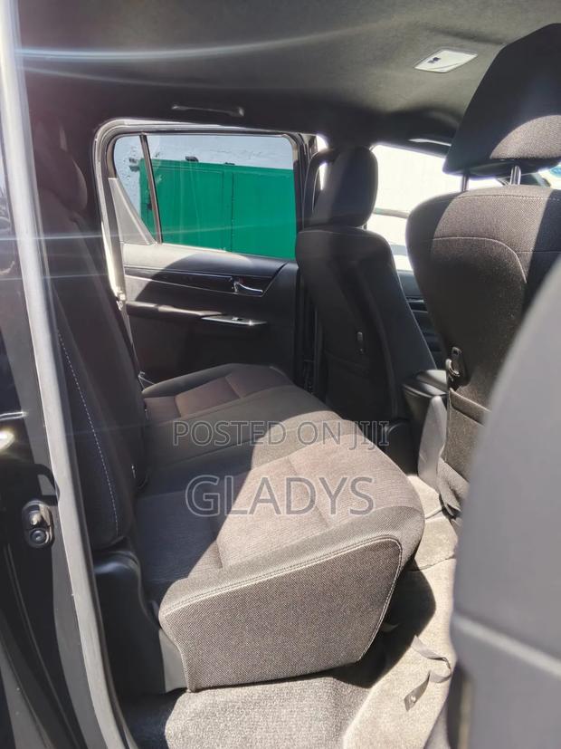 Toyota Hilux 2019 Black