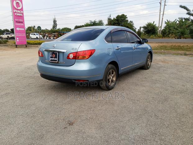 Nissan Bluebird 2008 Blue