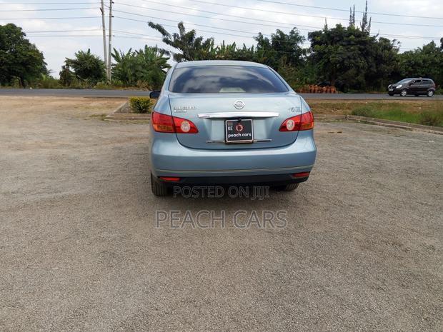 Nissan Bluebird 2008 Blue