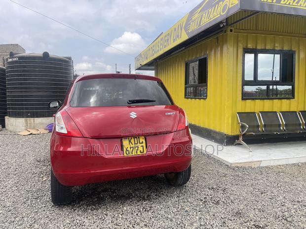 Suzuki Swift 2016 Red