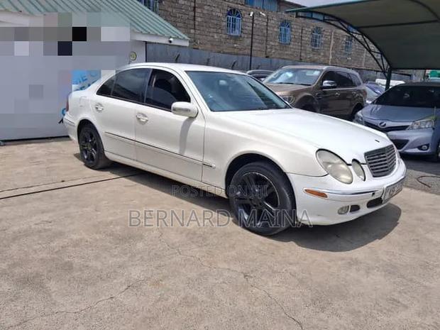 Mercedes-Benz E220 2008 White