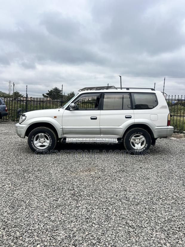 Toyota Land Cruiser Prado 2.7 16V 5dr 2001 White