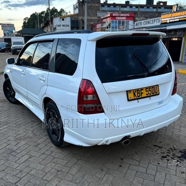 Subaru Forester 2002 White