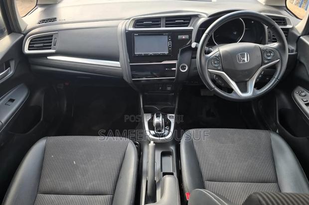 Honda Fit 2019 Silver