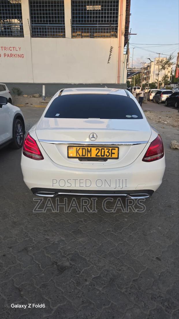 Mercedes-Benz C200 2016 White