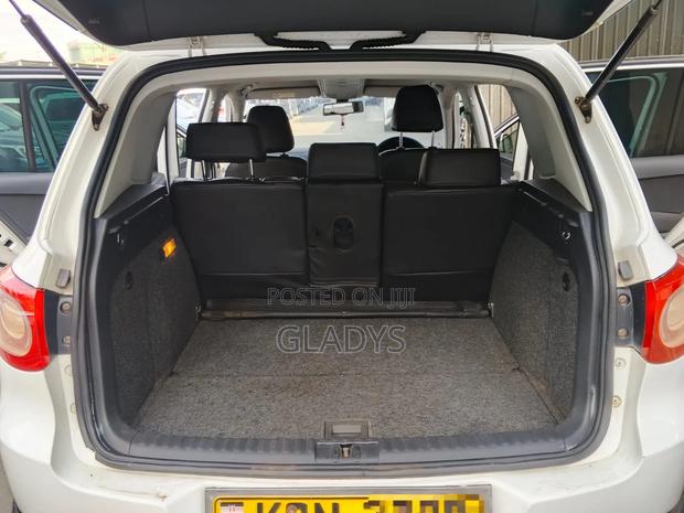 Volkswagen Tiguan 2010 White