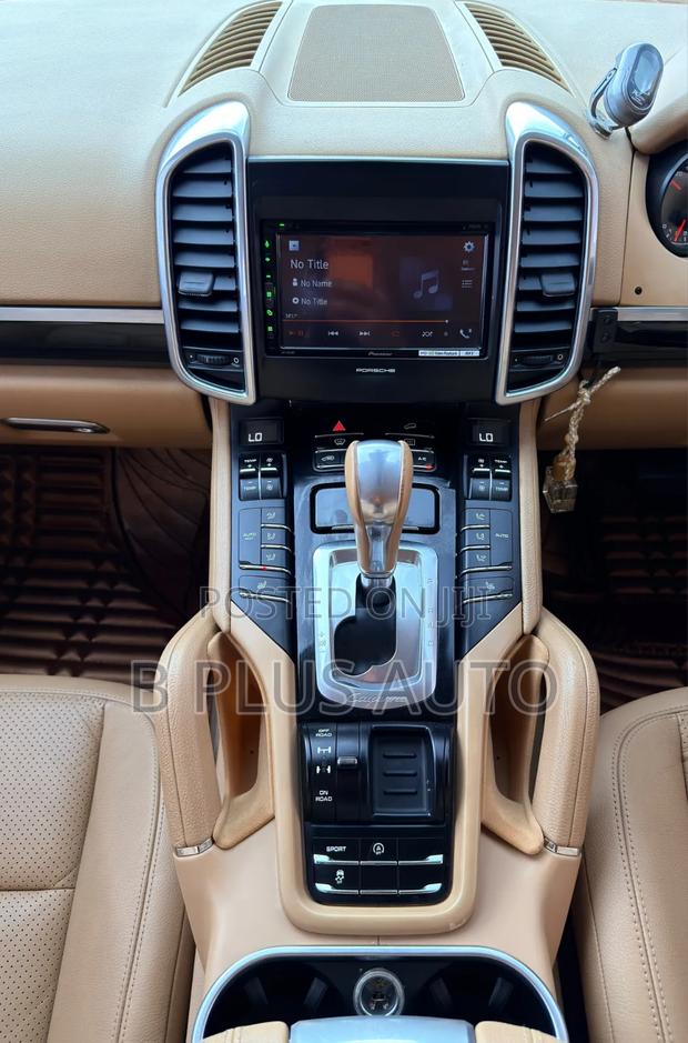 Porsche Cayenne 2014 Black