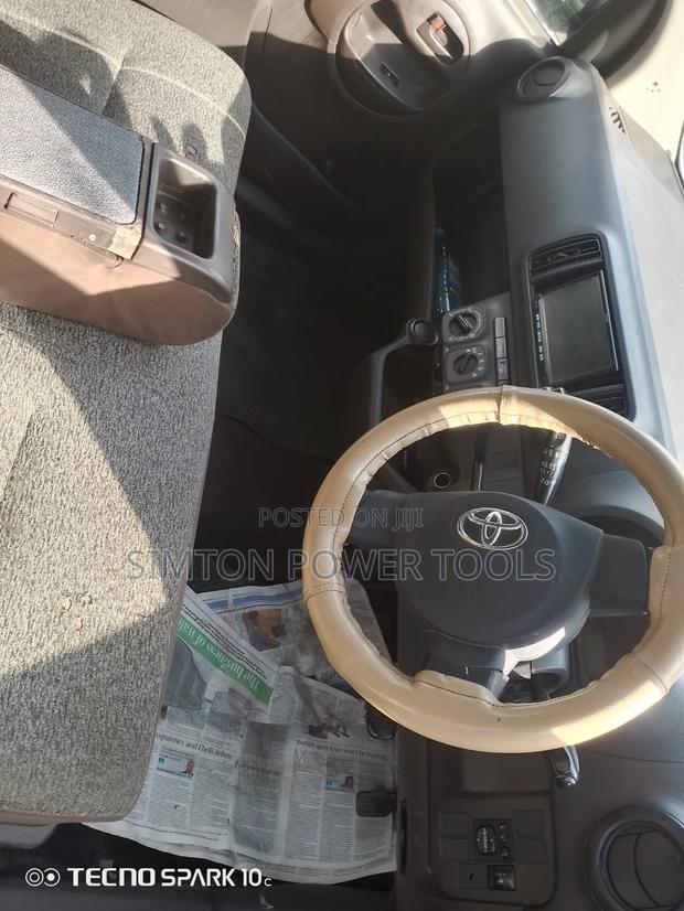 Toyota Passo 2013 Silver