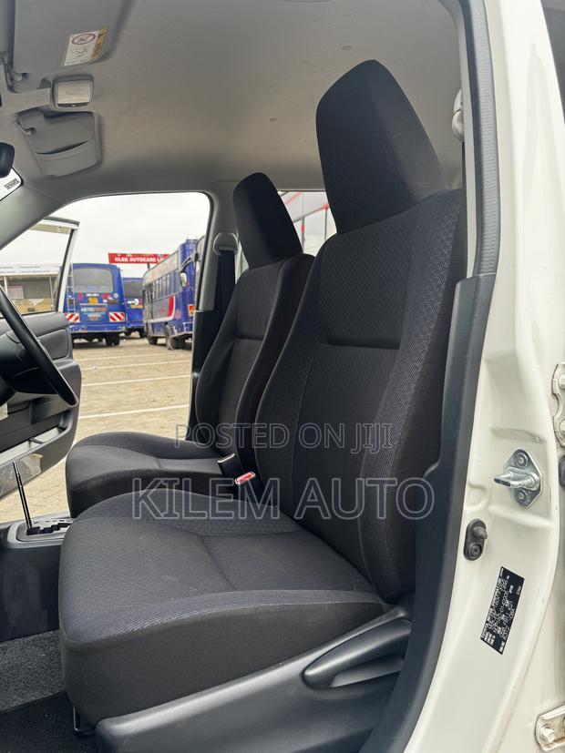 Toyota Probox 1.5 DX 2WD 2020 White