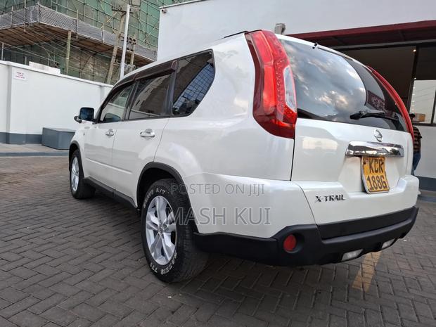 Nissan X-Trail 2011 Pearl