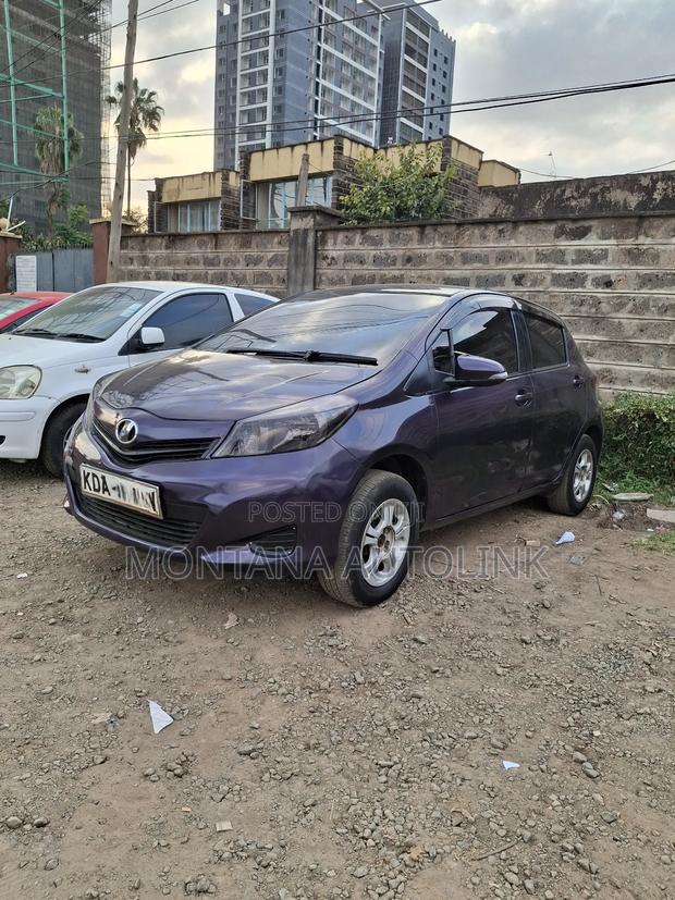 Toyota Vitz 1.0 FWD 5dr 2013 Purple