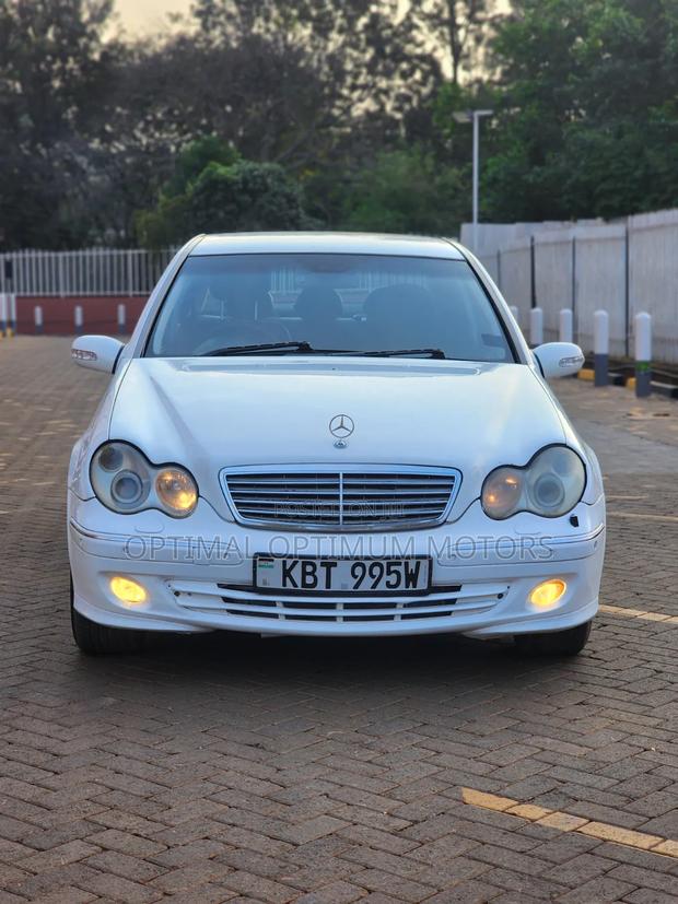Mercedes-Benz C230 2006 White