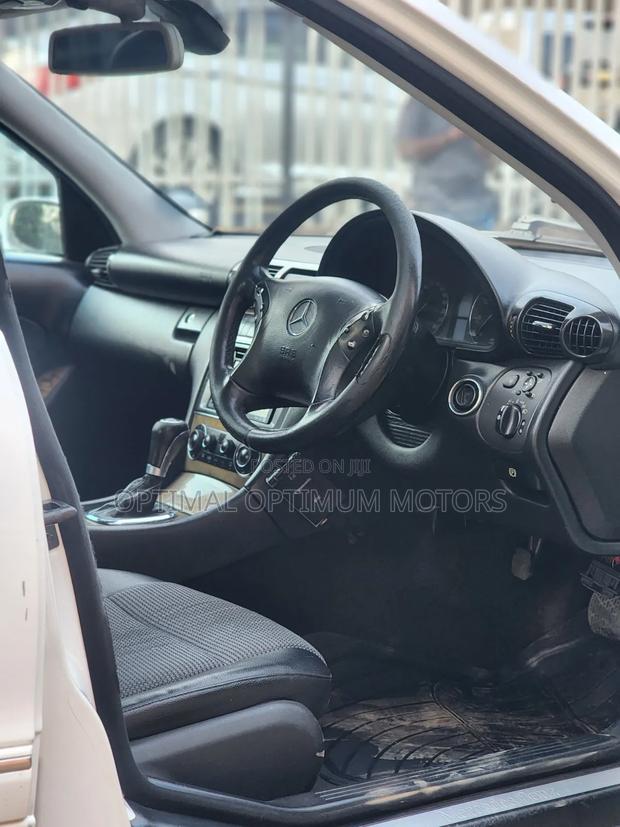 Mercedes-Benz C230 2006 White