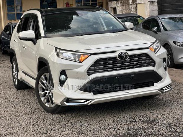 Toyota RAV4 Limited AWD 2020 White