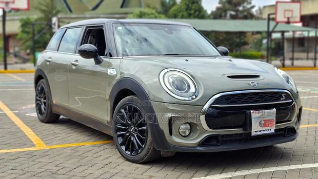 Mini Clubman 2019 Gray